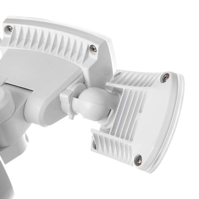 Motion Sensor Light: Triple Head 5000K Light